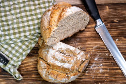 5 min Brot ohne Gehzeit ohne Kneten und Geheimtrick