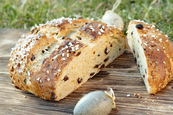 Osterbrot mit Trockenhefe